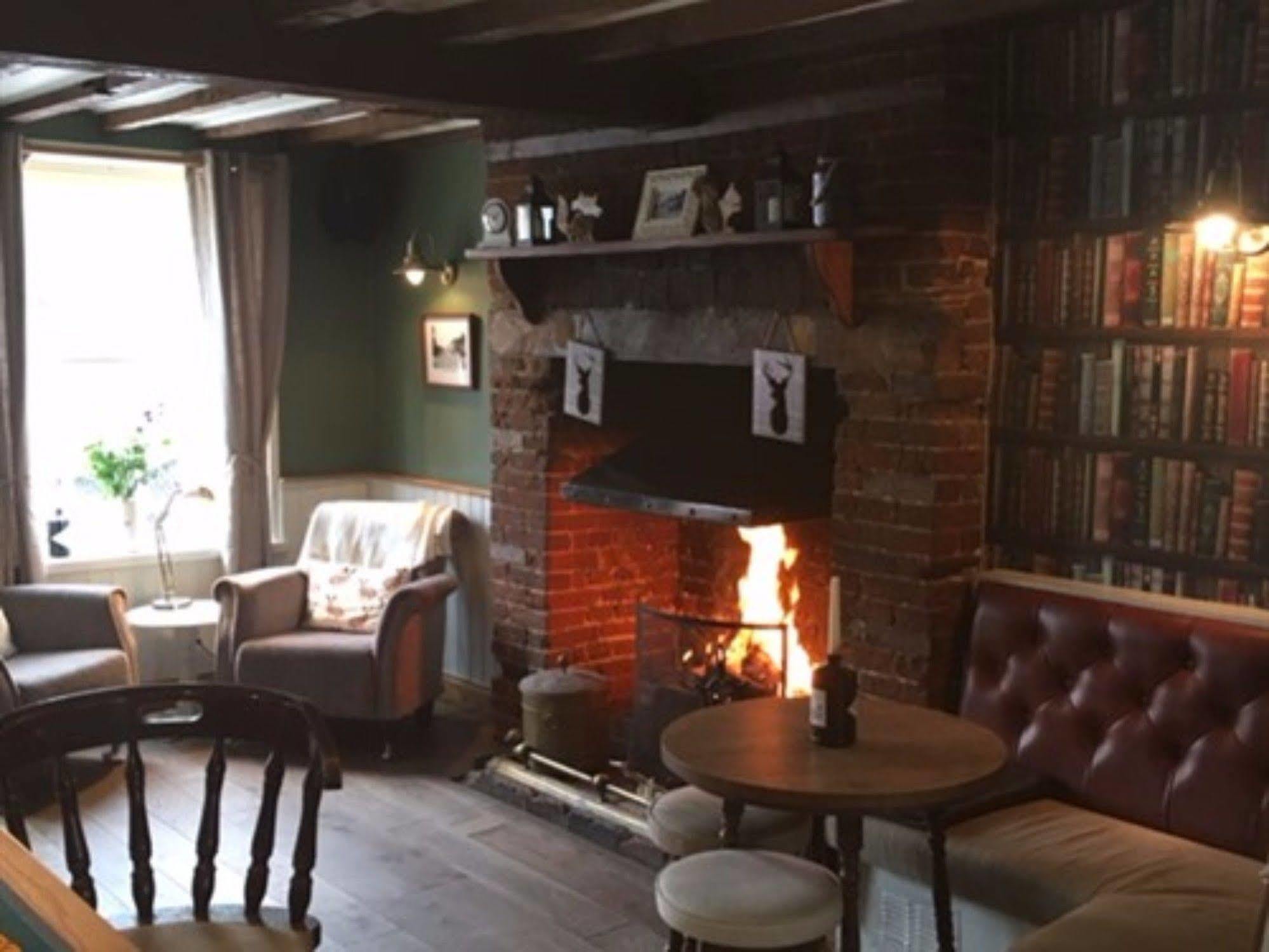 The Bell Inn Diss Kültér fotó